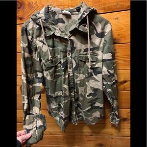 Lightweight camo jacket